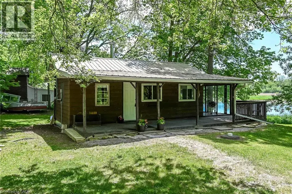 2 Townline Road E, Cayuga